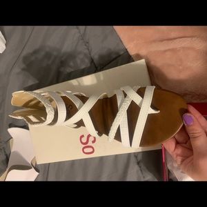 White womens flat sandals